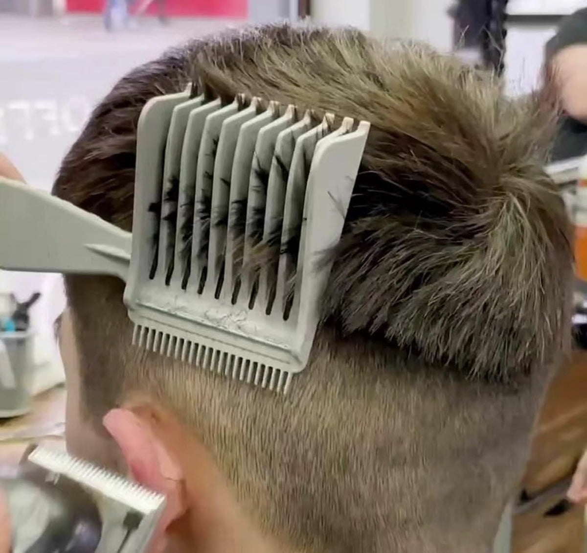 4 peignes de barbier أمشاط حلاقة احترافية