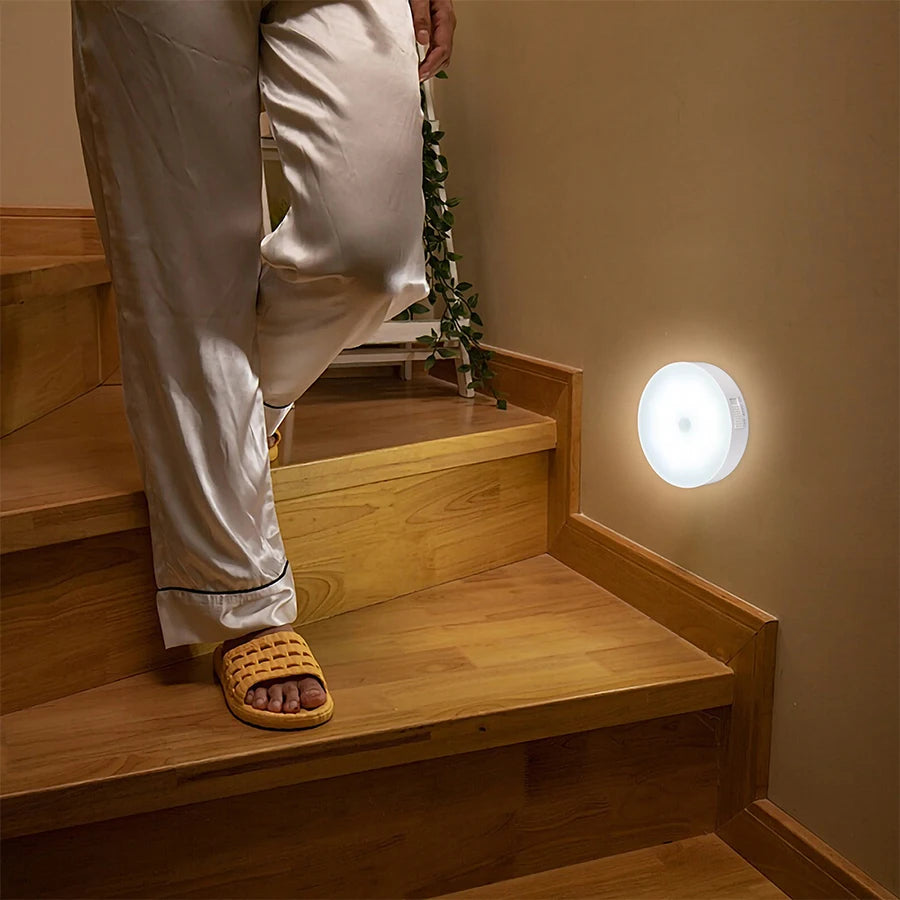 Lampe LED Rechargeable ومصباح لاسلكي مع مستشعر حركة