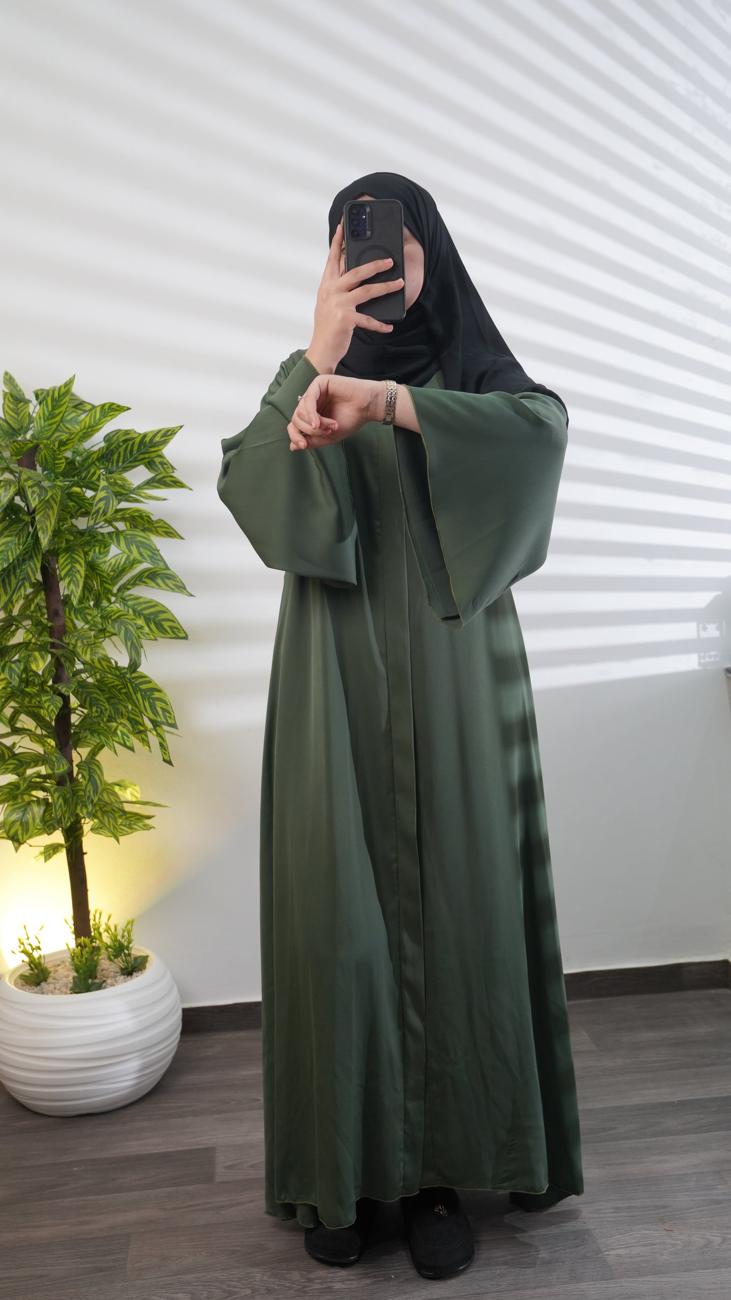 Abaya Femme Simple – Coupe Fluide & Élégante