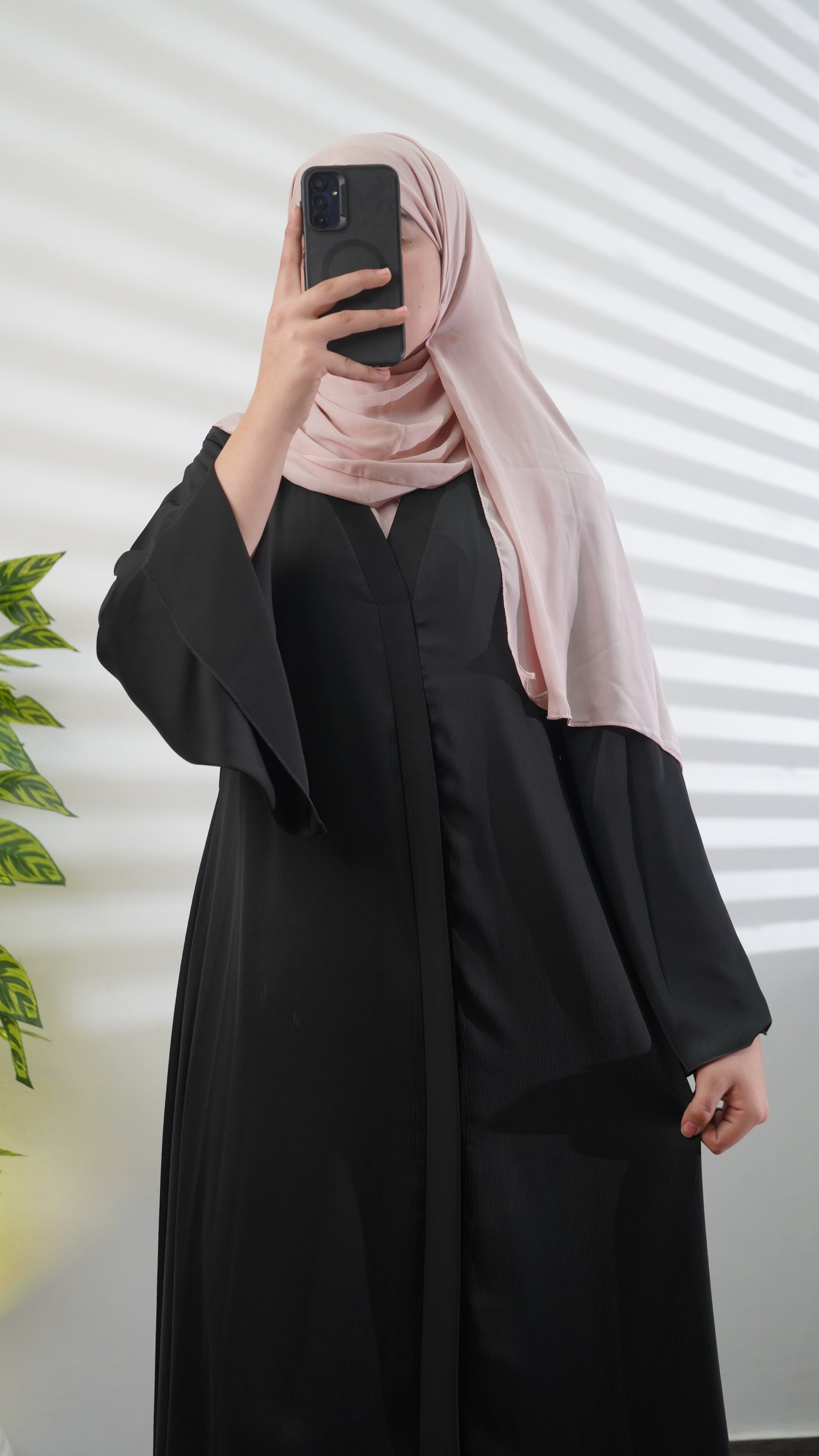 Abaya Femme Simple – Coupe Fluide & Élégante