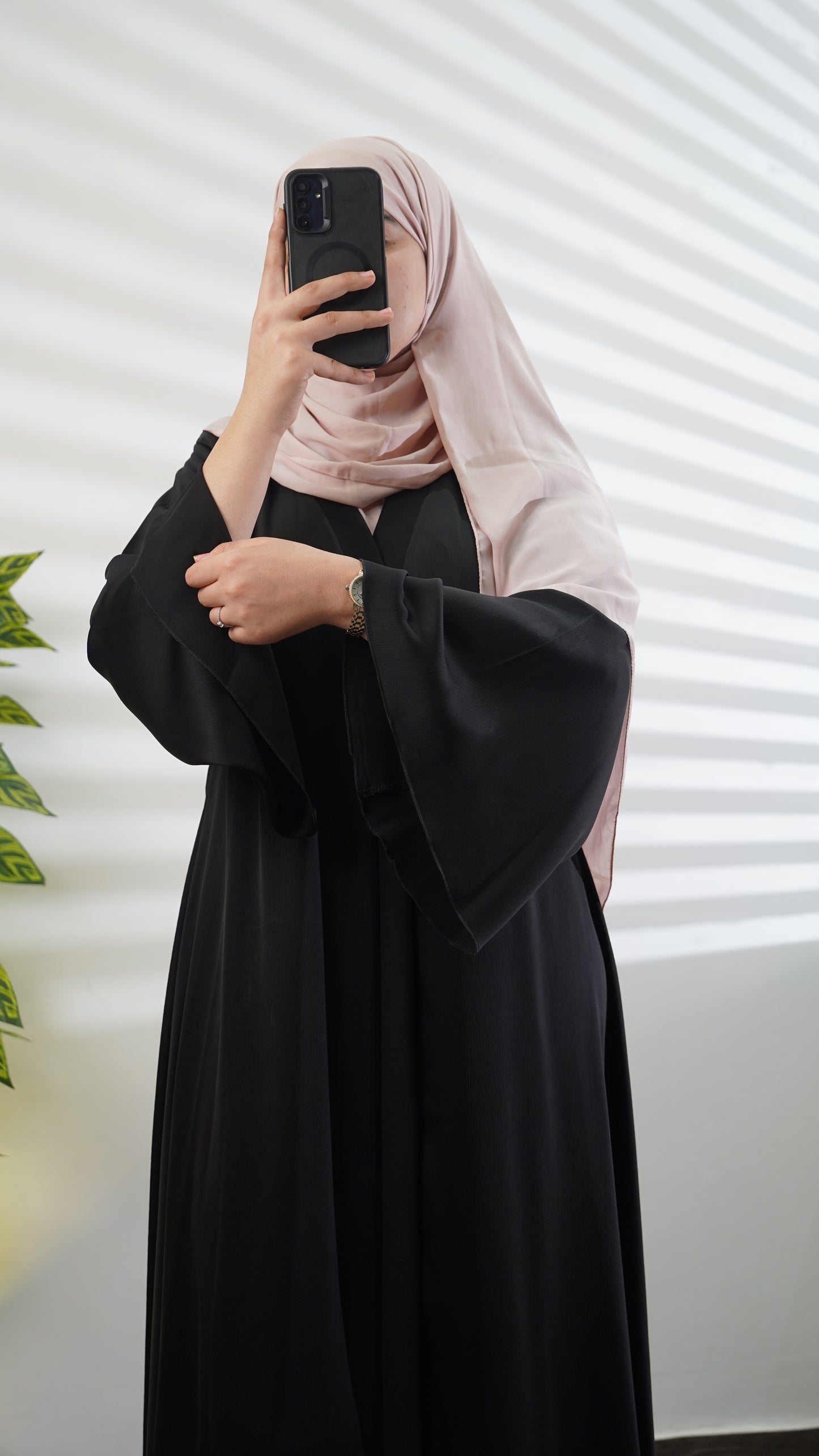 Abaya Femme Simple – Coupe Fluide & Élégante