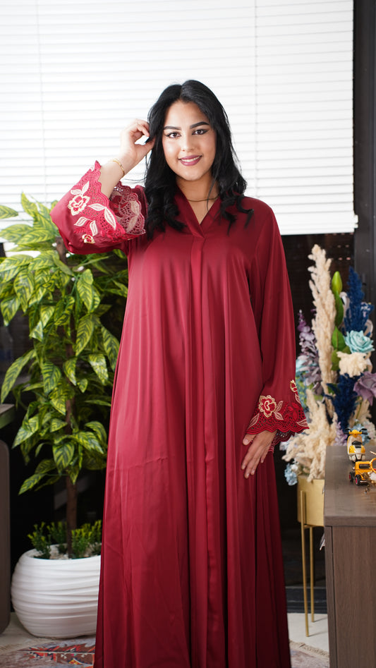 Abaya Femme Brodée – Coupe Élégante & Fluide