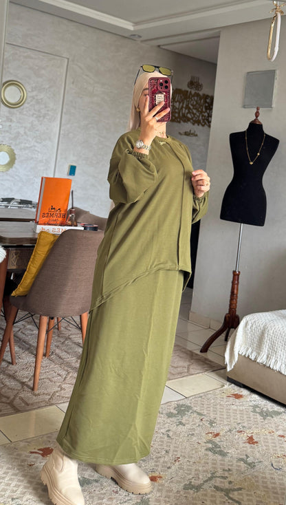 Ensemble Femme Jupe & Haut en Tissu Moutonné – Élégant & Tendance