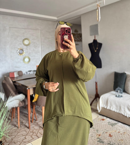 Ensemble Femme Jupe & Haut en Tissu Moutonné – Élégant & Tendance