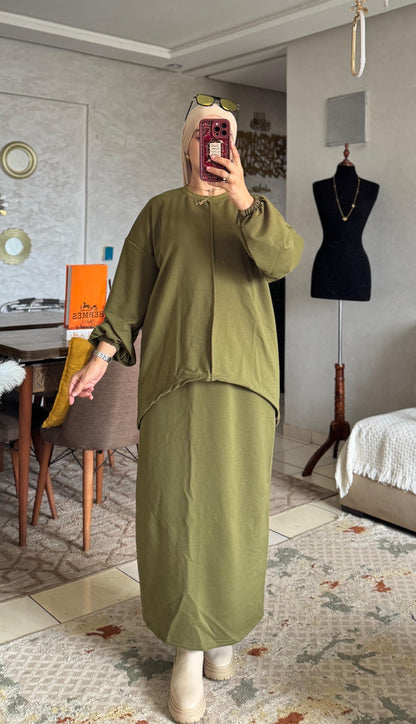 Ensemble Femme Jupe & Haut en Tissu Moutonné – Élégant & Tendance