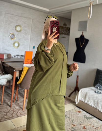 Ensemble Femme Jupe & Haut en Tissu Moutonné – Élégant & Tendance