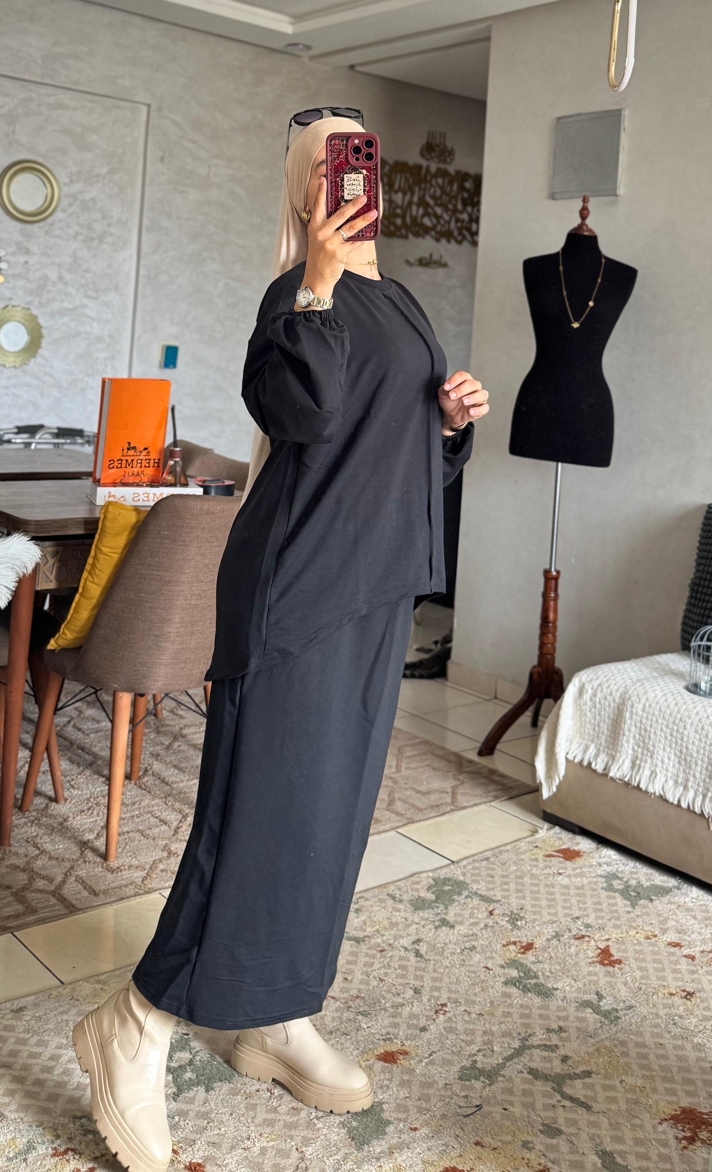 Ensemble Femme Jupe & Haut en Tissu Moutonné – Élégant & Tendance