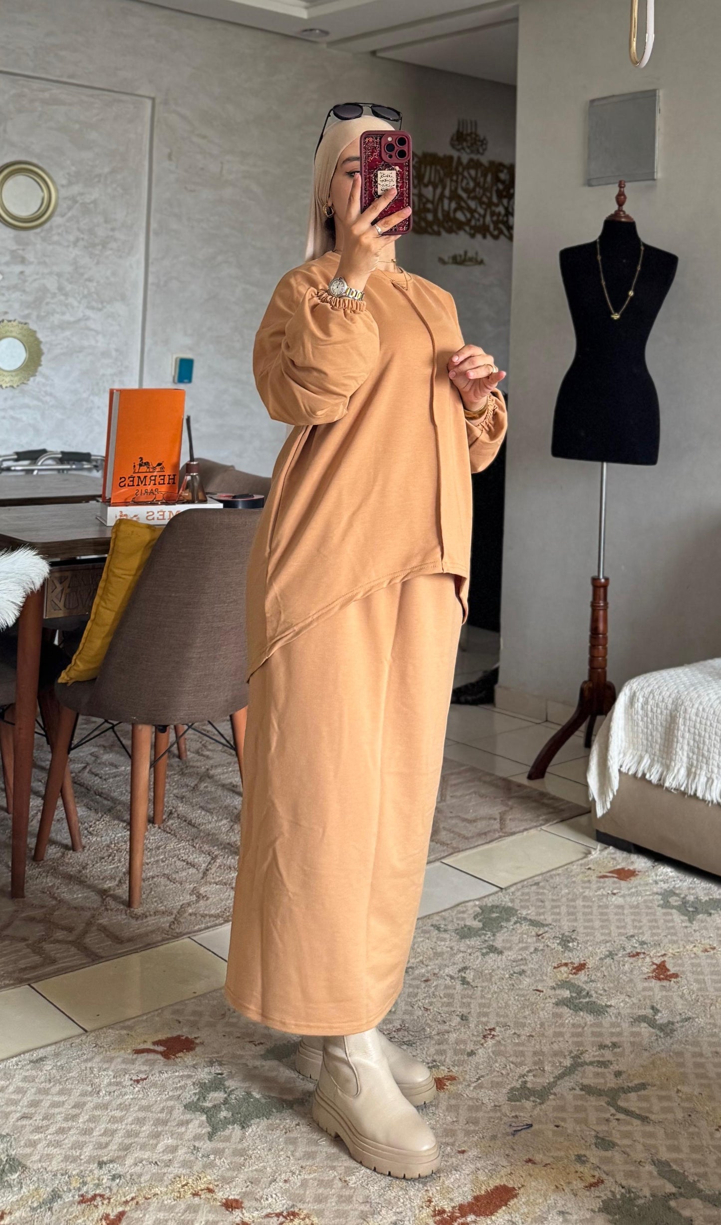 Ensemble Femme Jupe & Haut en Tissu Moutonné – Élégant & Tendance