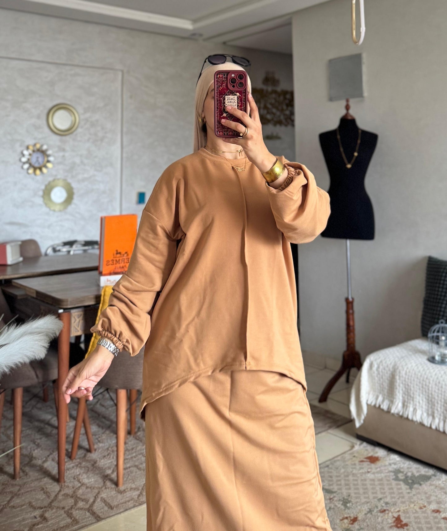 Ensemble Femme Jupe & Haut en Tissu Moutonné – Élégant & Tendance