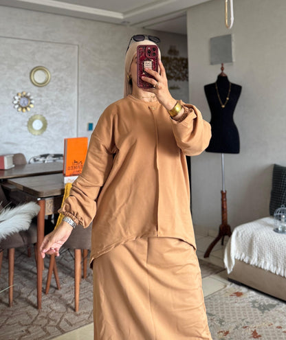 Ensemble Femme Jupe & Haut en Tissu Moutonné – Élégant & Tendance