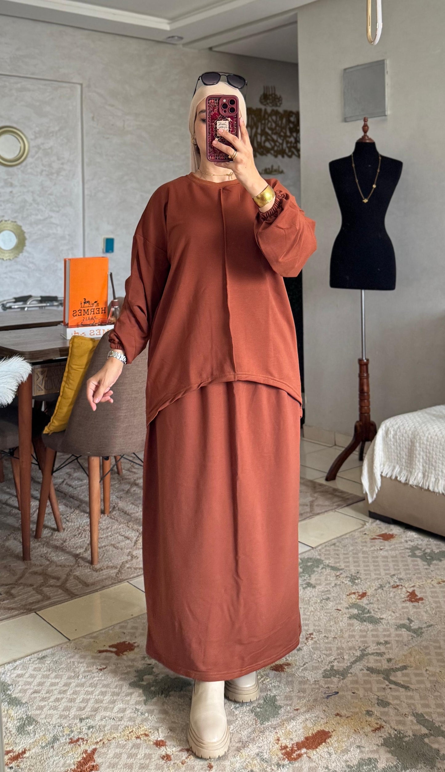 Ensemble Femme Jupe & Haut en Tissu Moutonné – Élégant & Tendance