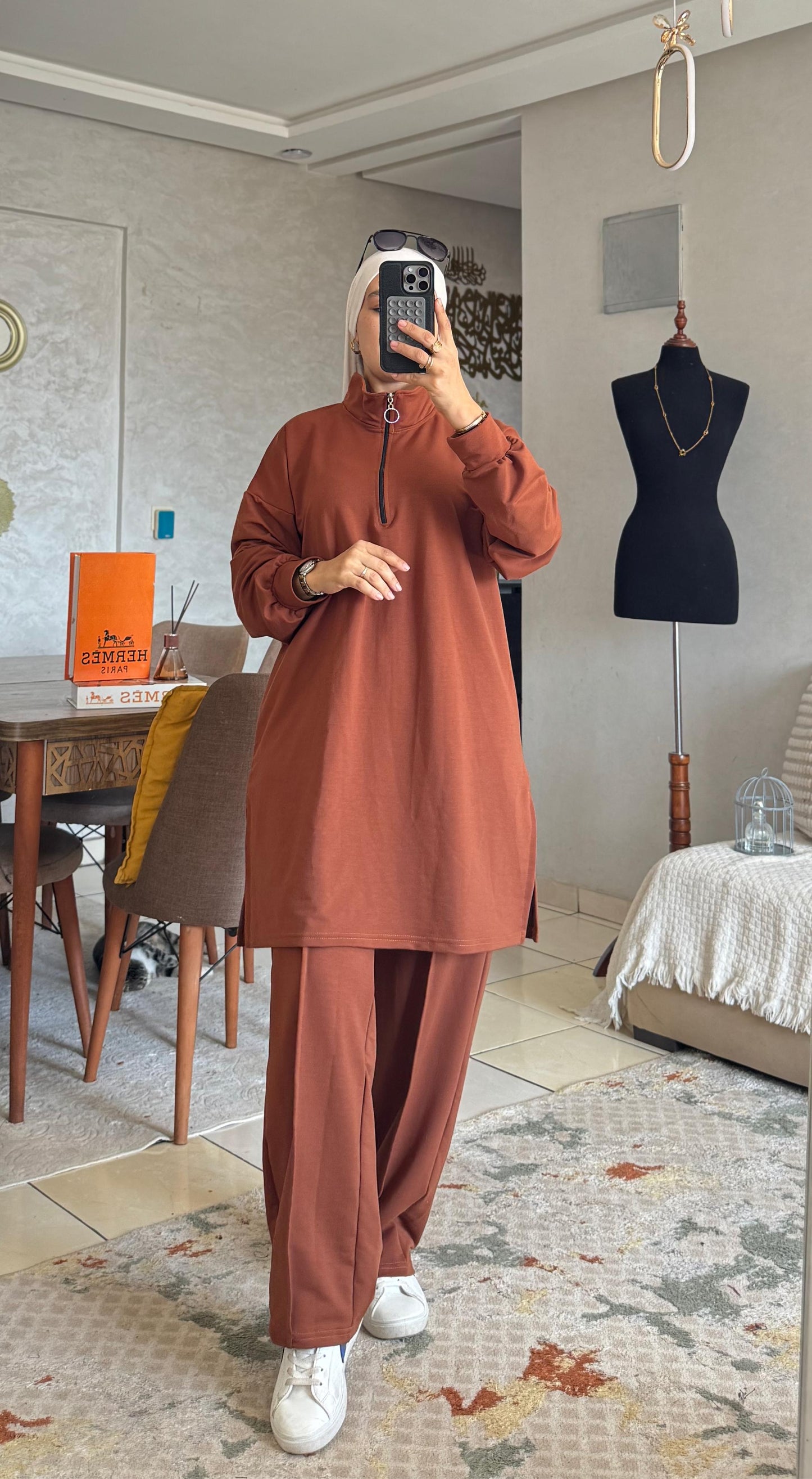 Survêtement Femme en Tissu Moutonné – Ensemble Confortable & Tendance