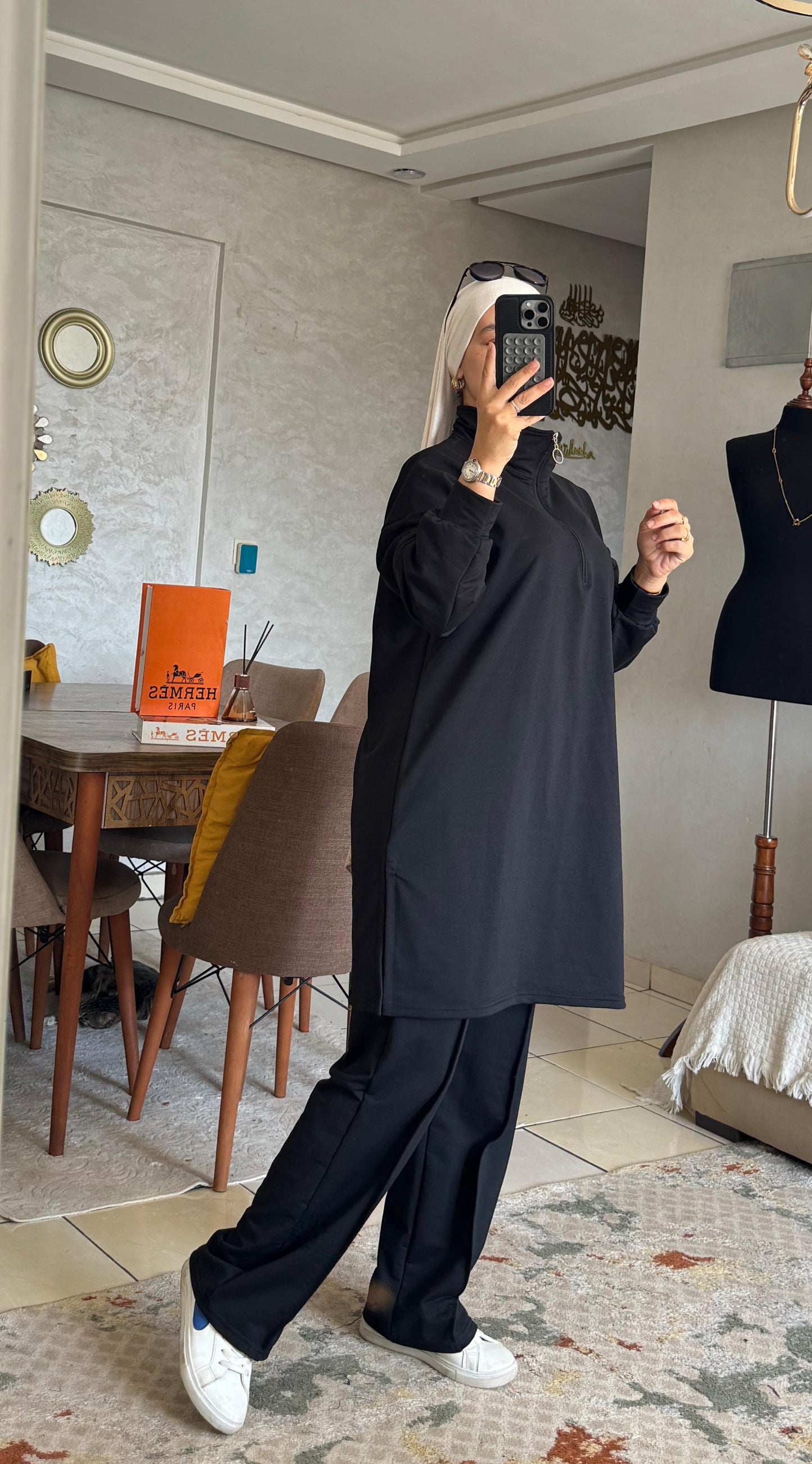 Survêtement Femme en Tissu Moutonné – Ensemble Confortable & Tendance