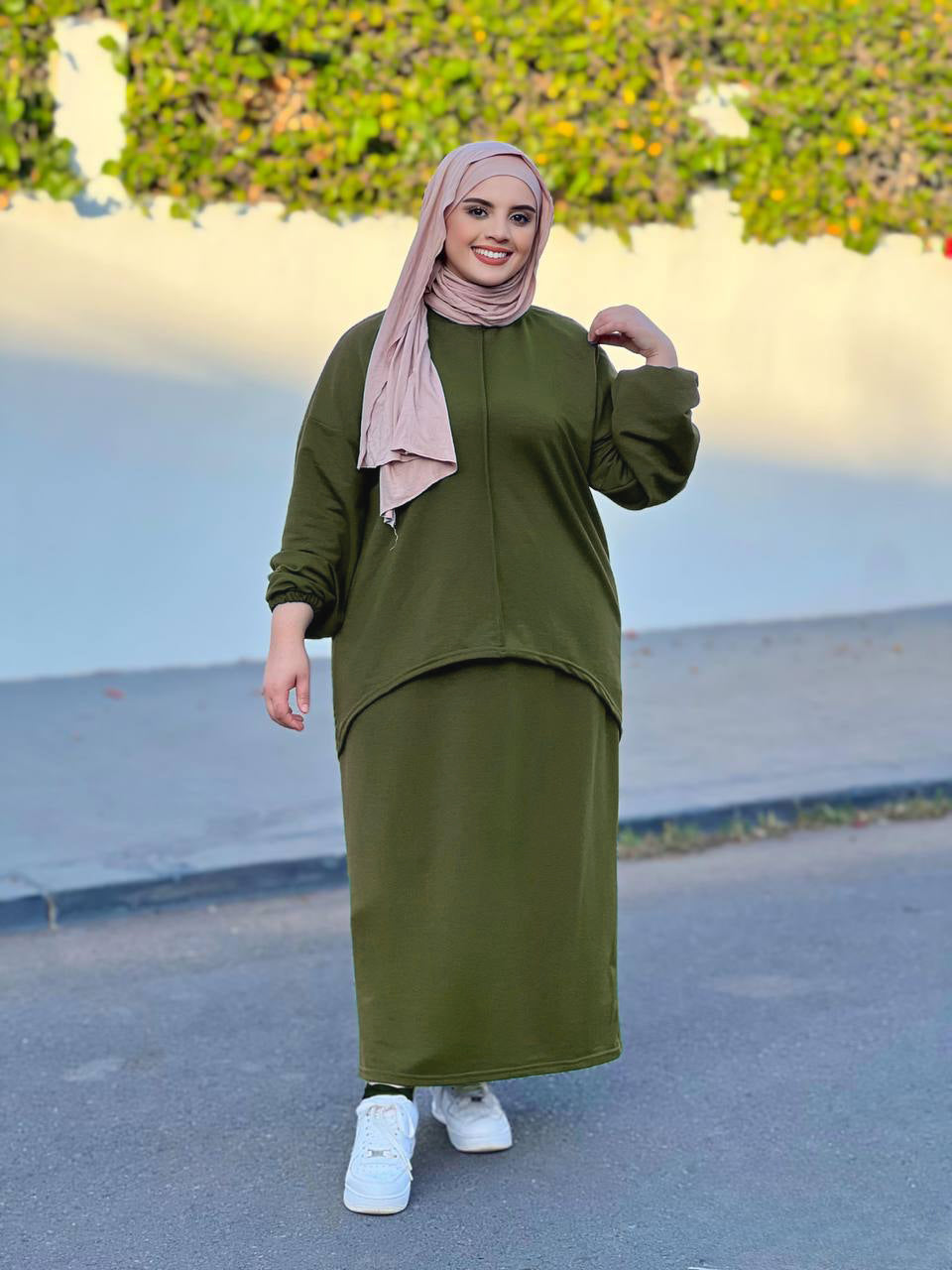 Ensemble Femme Jupe & Haut en Tissu Moutonné – Élégant & Tendance