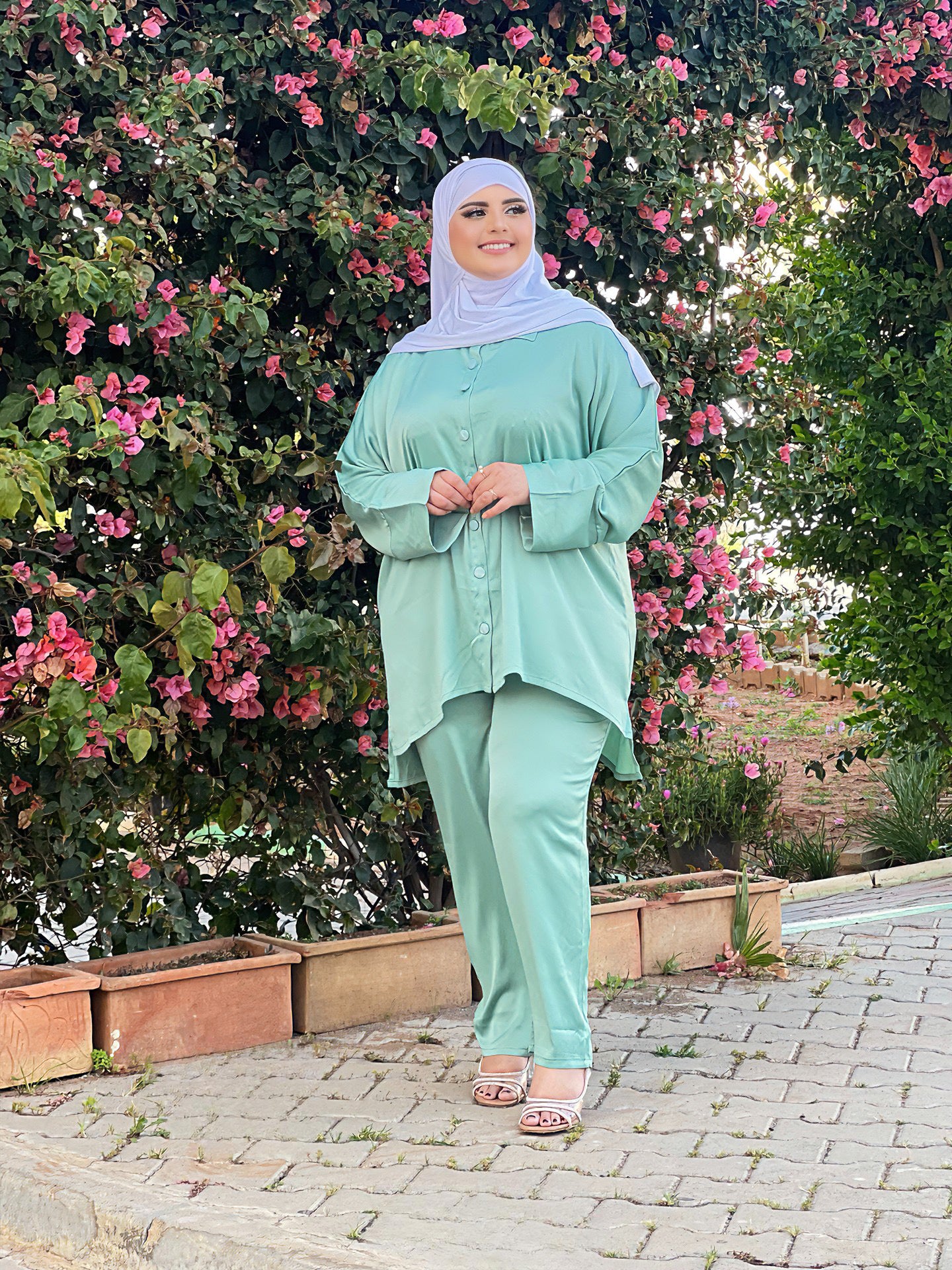 Ensemble Femme Sadafa en Satin – Élégant & Tendance